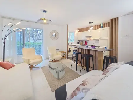 Les Floralies : appartement 2 pièces avec terrasse à Fréjus : photo 8