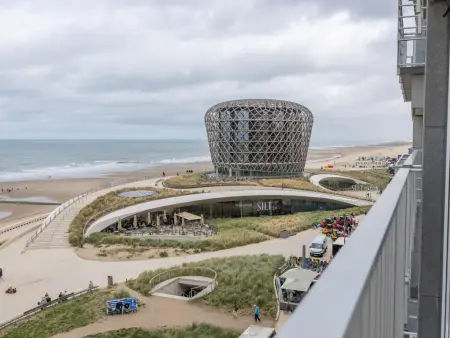 Appartement vue mer au 6e étage, digue de Middelkerke, BE : photo 1