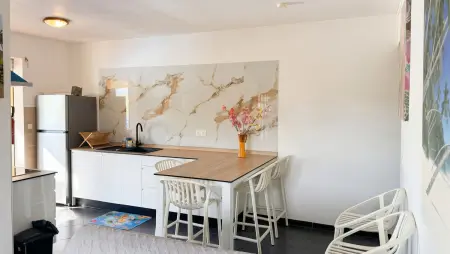Appartement 85 m² climatisé, piscine partagée, Sainte-Anne : photo 3