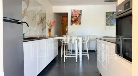 Appartement 85 m² climatisé, piscine partagée, Sainte-Anne : photo 4