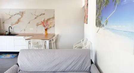 Appartement 85 m² climatisé, piscine partagée, Sainte-Anne : photo 5