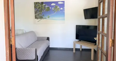 Appartement 85 m² climatisé, piscine partagée, Sainte-Anne : photo 7