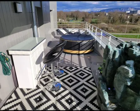 Appartement 75 m² avec jacuzzi et terrasse vue montagne à Saint-Genis-Pouilly : photo 5