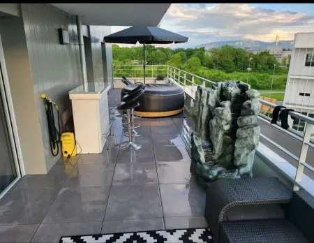 Appartement 75 m² avec jacuzzi et terrasse vue montagne à Saint-Genis-Pouilly : photo 14