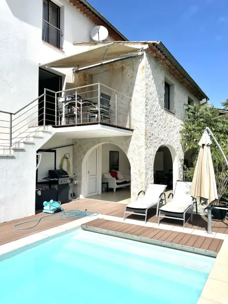 Appartement 60 m² avec piscine privée à Saint-Jeannet : photo 4
