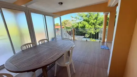 Appartement 80 m² avec piscine partagée à Sainte-Anne, Martinique : photo 3
