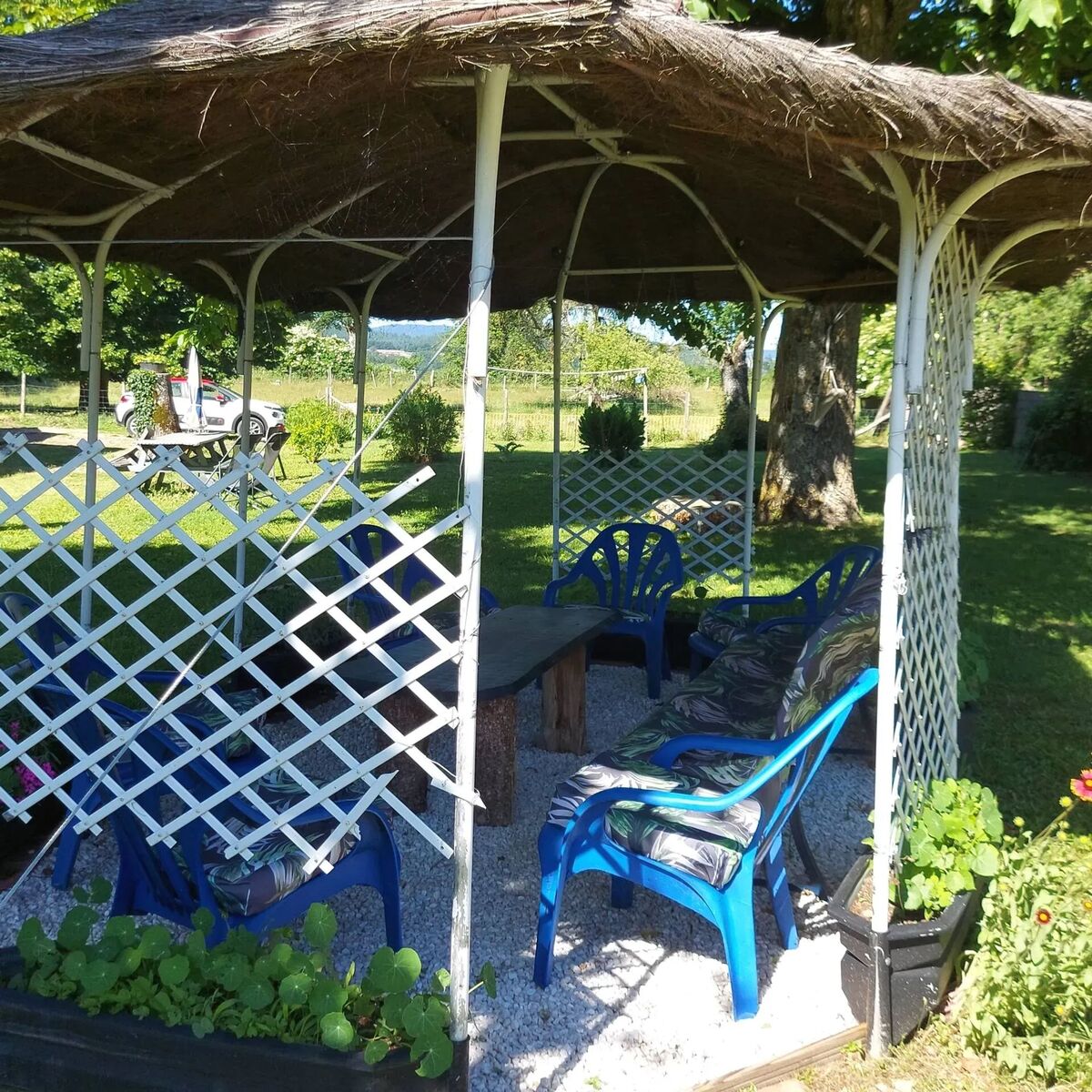 Appartement 90 m² avec jardin clos et cheminée à Noirétable - Photo 8