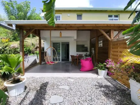 Appartement 50 m² avec terrasse et balançoire à Sainte-Anne : photo 3