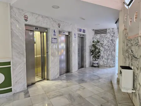 Studio moderne vue mer à Benidorm, 3 personnes, piscine : photo 30