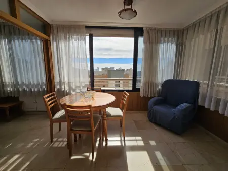 Appartement à Benidorm avec vue piscine, climatisation et parking : photo 8