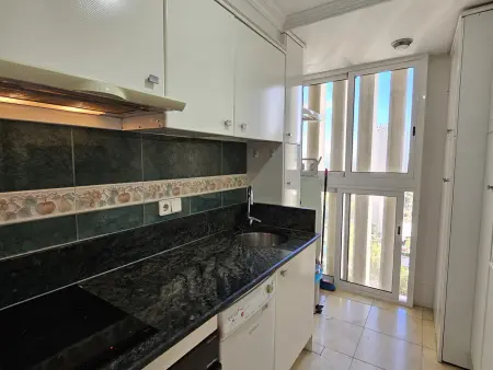 Appartement à Benidorm avec vue piscine, climatisation et parking : photo 26