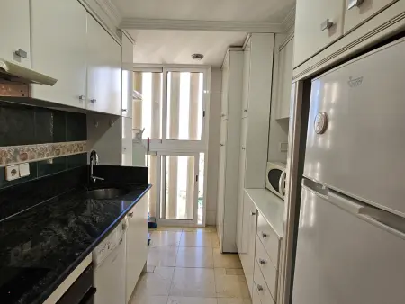 Appartement à Benidorm avec vue piscine, climatisation et parking : photo 27