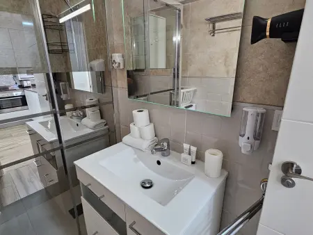 Appartement moderne avec clim et piscine à Benidorm, 3 pers. : photo 16