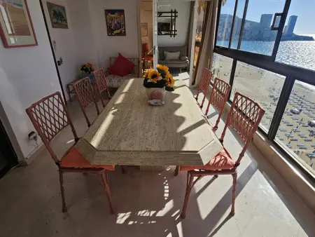 Appartement vue mer front de plage à Benidorm, 2 chambres : photo 12