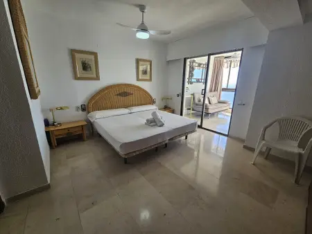 Appartement vue mer front de plage à Benidorm, 2 chambres : photo 17