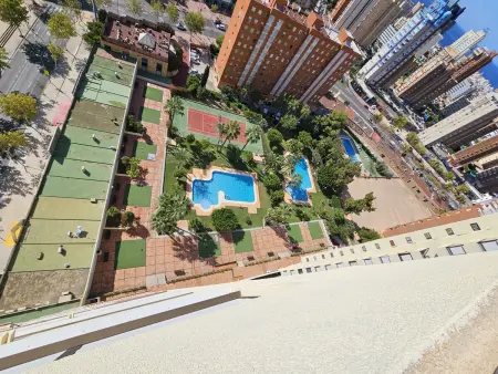 Appartement accueillant avec vue piscine - 4 pers. : photo 2