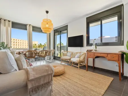 Appartement rez-de-chaussée avec jardin privé, Appartement 8 personnes à L'Ametlla de Mar : photo 2