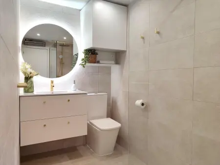 Appartement vue mer avec terrasse et parking privé à Salou : photo 15