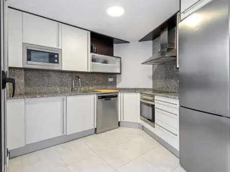 Charmant appartement, climatisation et parking - 5 pers. : photo 9