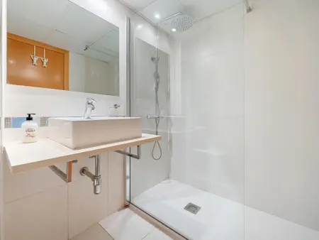 Charmant appartement, climatisation et parking - 5 pers. : photo 15