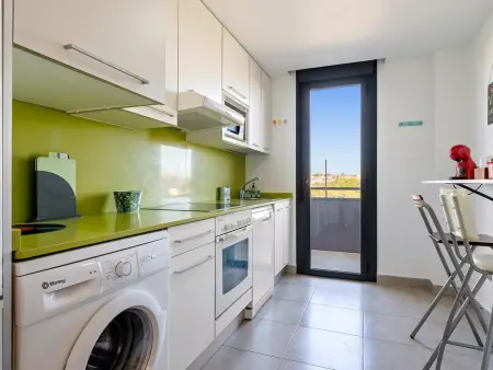 Appartement avec piscine et parking - 5 pers., Appartement 5 personnes à Torredembarra : photo 8