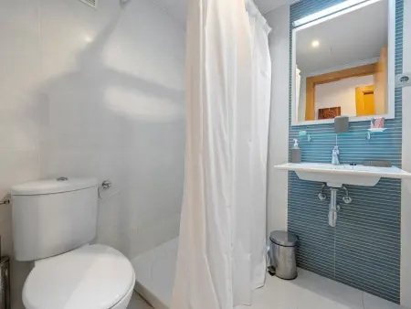 Appartement avec piscine et parking - 5 pers., Appartement 5 personnes à Torredembarra : photo 17