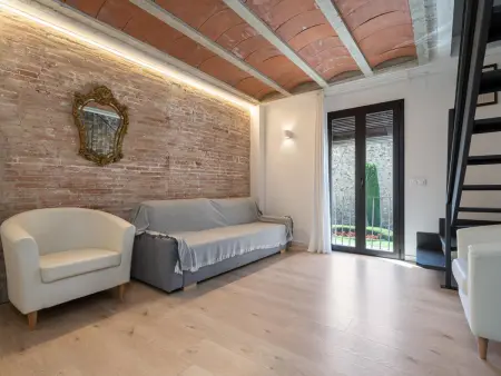 Duplex historique, animaux admis - Montblanc, Appartement 6 personnes à Montblanc : photo 2