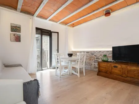 Appartement historique, animaux admis - 6 pers., Appartement 6 personnes à Montblanc : photo 2