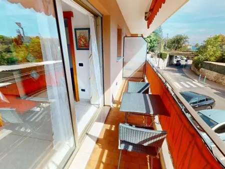 Grand studio climatisé avec terrasse à Menton, 4 pers. : photo 7