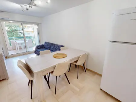 Appartement climatisé en centre-ville - 2 pers., Appartement 4 personnes à Menton : photo 3