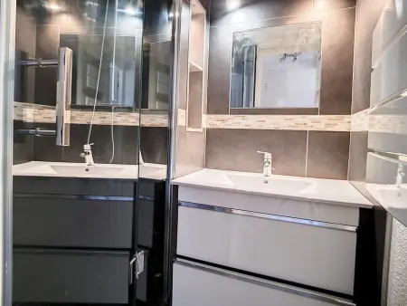 Duplex 3 chambres avec 2 balcons aux pieds des pistes, Les Menuires : photo 14