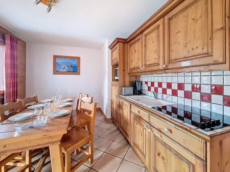 Appartement spacieux aux Menuires, balcon, au pied des pistes, parking inclus : photo 4