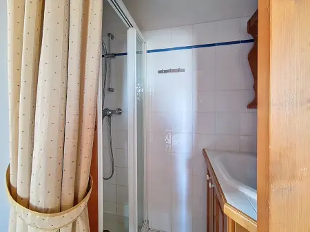 Appartement spacieux aux Menuires, balcon, au pied des pistes, parking inclus : photo 9