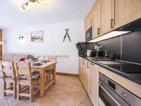 Appartement spacieux avec terrasse et piscine, Appartement 4 personnes à Les Menuires : photo 4