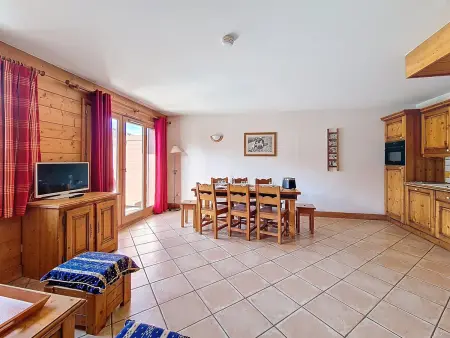 Appartement spacieux aux Menuires - Accès piscine inclus : photo 2