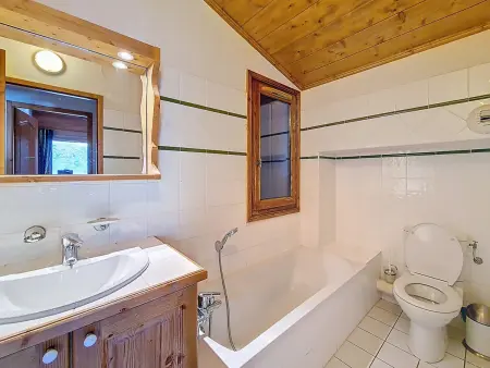 Appartement spacieux aux Menuires - Accès piscine inclus : photo 12
