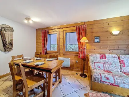 Appartement spacieux avec balcon et parking, proche des pistes : photo 3