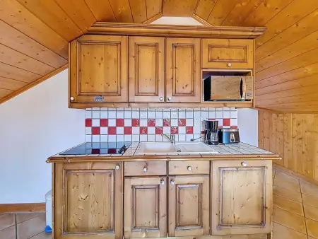 Appartement mansardé skis aux pieds aux Menuires, balcon et piscine : photo 4