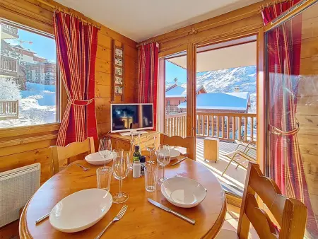 Appartement 2 pièces Les Menuires, balcon Est et pistes à 100 m : photo 3