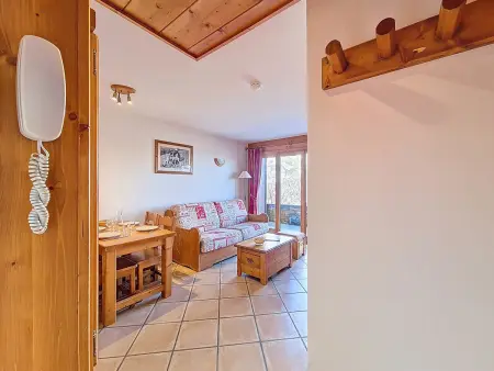 Appartement 2 pièces lumineux et terrasse, skis aux pieds Les Menuires : photo 2