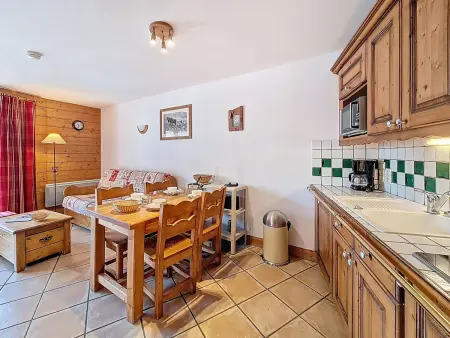 Appartement proche des pistes, balcon - 6 pers., Appartement 4 personnes à Les Menuires : photo 2