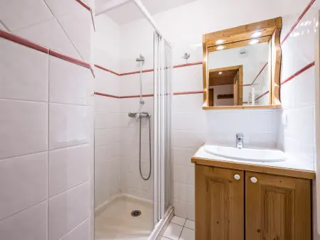 Studio cabine rénové à 0 m des pistes, Les Menuires : photo 9