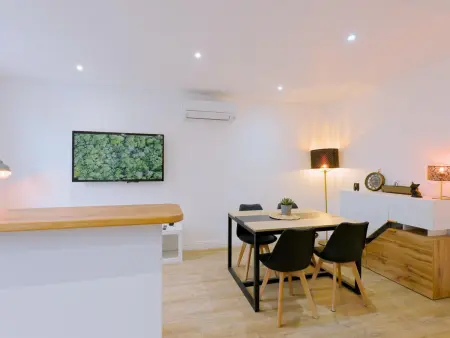 Appartement cosy avec clim au cœur de Portbail, face à l'église : photo 3