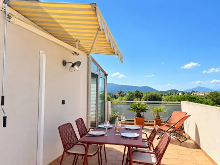 T2 climatisé avec véranda et terrasse de 42 m² à Hyères : photo 9