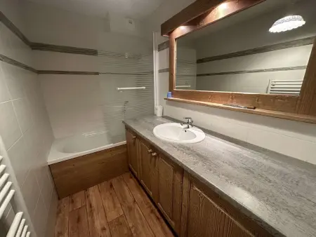 T4 de 60 m² avec balcon sud-ouest à Arêches, animaux acceptés : photo 9