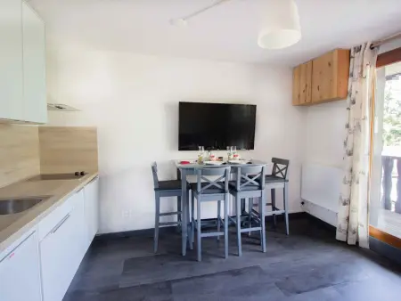 Studio 4 pers. vue montagne, pied des pistes à Villarodin-Bourget : photo 3