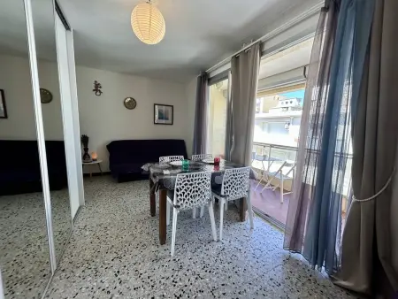 Studio climatisé à 100 m de la plage, Canet-en-Roussillon : photo 6