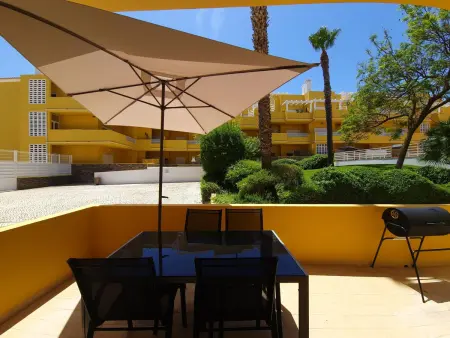 Appartement climatisé avec patio et piscine à Tavira, Portugal : photo 11
