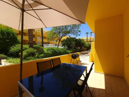 Appartement climatisé avec patio et piscine à Tavira, Portugal : photo 12