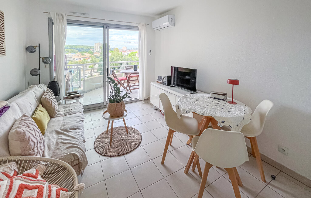 Appartement 35 m² à Antibes-les-Pins, terrasse couverte et piscine - Photo 3